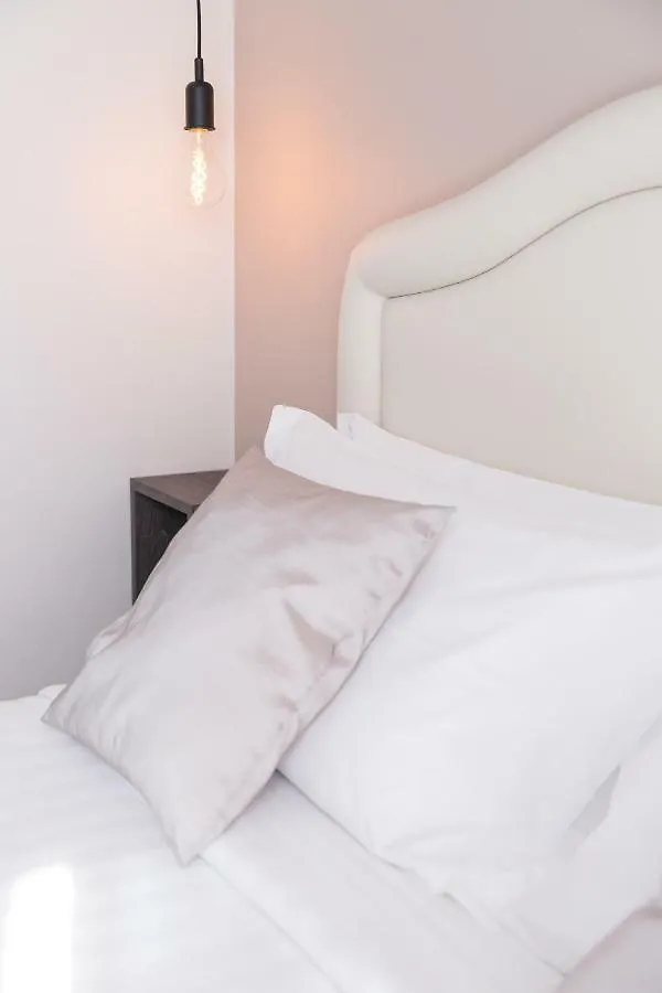 Bed & Breakfast Piazza Bologna Little Suites Rome Italy